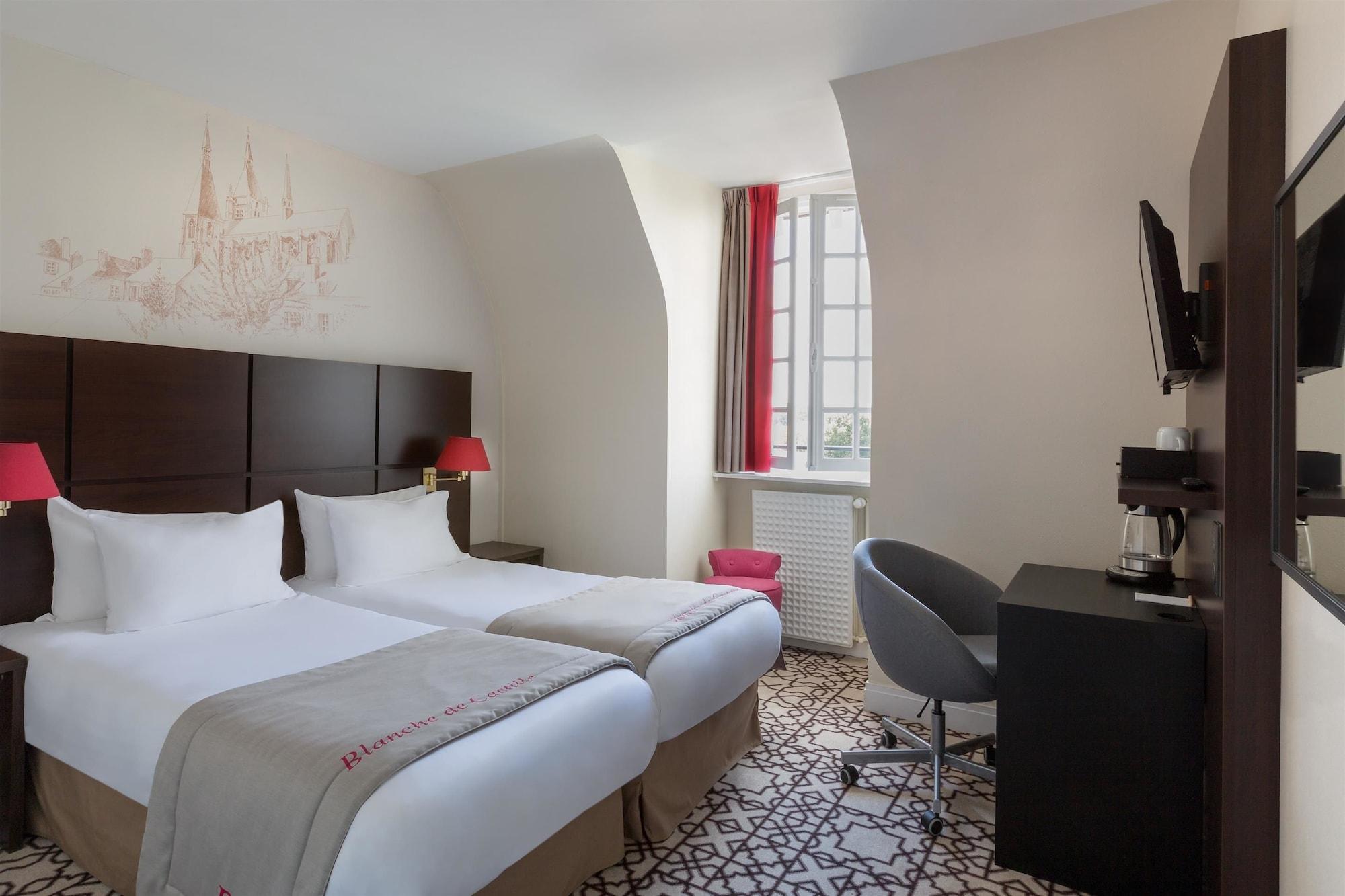 Best Western Blanche De Castille Дурдан Екстериор снимка